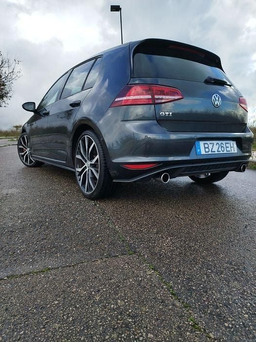 Usado VW Golf VII GTI 230 HP (169 kW) 2014 Sedan