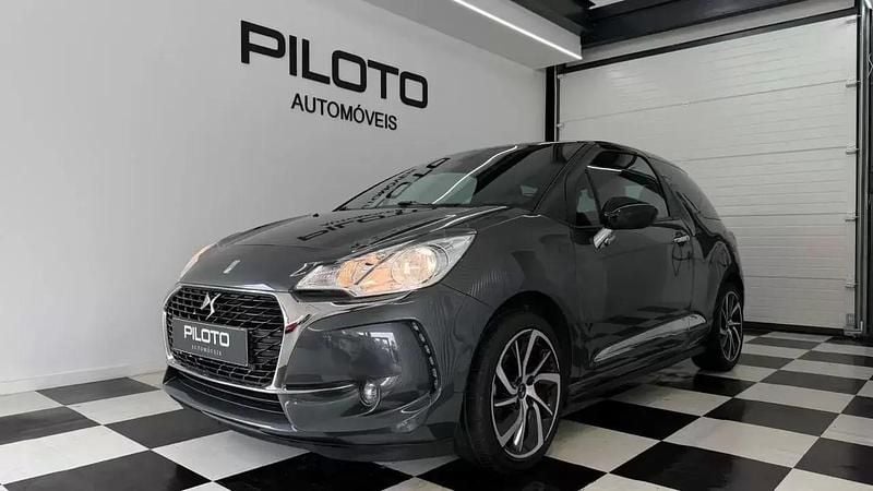 Cinzento Usado 2017 DS Automobiles DS3 Citadino | € 9.990 (Preço justo) - Imagem 1/4