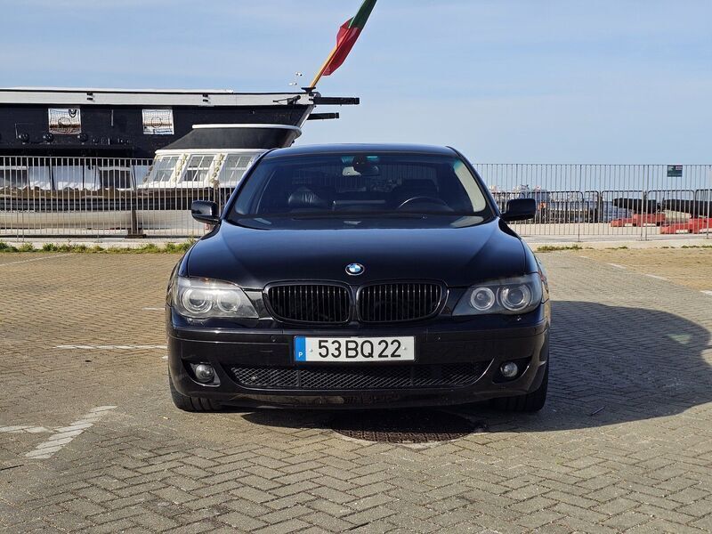 Preto Usado 2006 BMW 730 Sedan | € 12.900 - Imagem 1/4