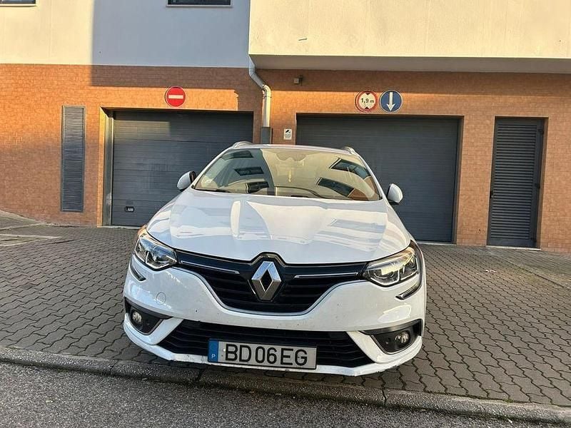 Usado 2020 Renault Mégane IV Sedan | € 9.500 (Super Preço) - Imagem 1/4