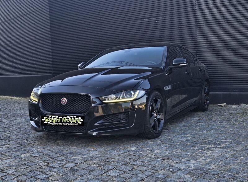 Preto Usado 2016 Jaguar XE R-Sport Sedan | € 14.950 (Bom preço) - Imagem 1/4