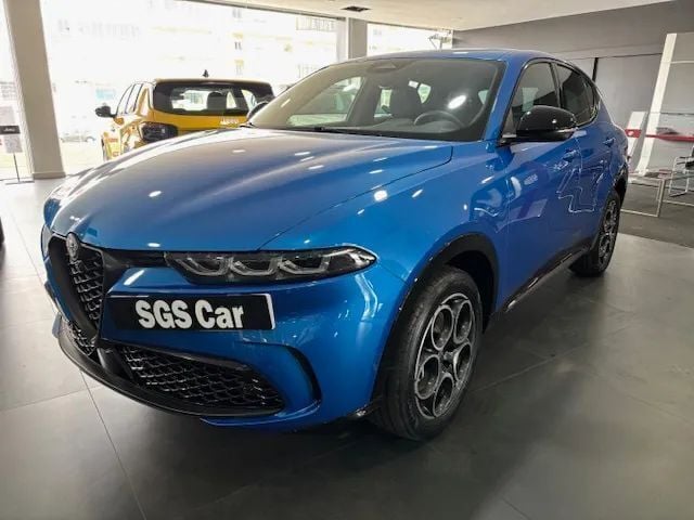 Azul Usado 2024 Alfa Romeo Tonale Sprint SUV | € 46.100 (Preço elevado) - Imagem 1/4
