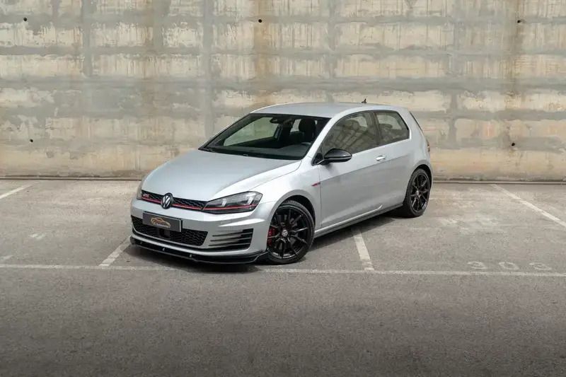 Cinza prata Usado 2015 VW Golf VII GTI Citadino | € 21.490 (Super Preço) - Imagem 1/4