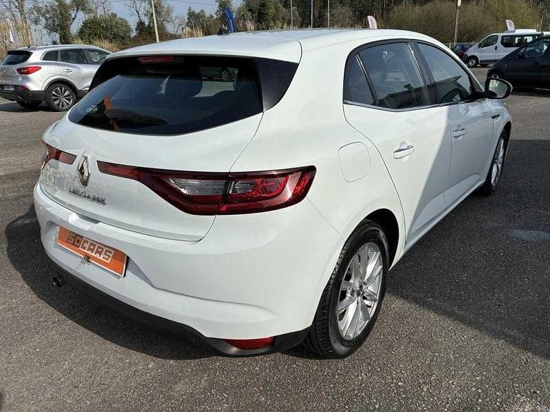 Usado Renault Mégane III 100 HP (73 kW) 2016 Branco