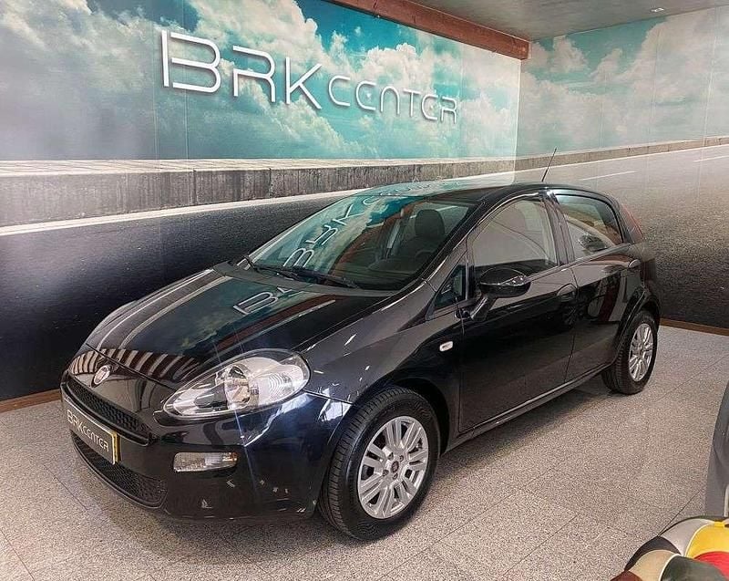 Preto Usado 2017 Fiat Punto | € 7.990 (Preço justo) - Imagem 1/4