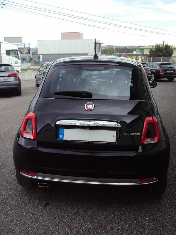 Usado Fiat 500 70 HP (51 kW) 2024 Preto Cabrios