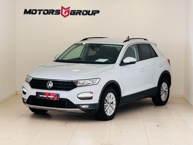 Usado VW T-Roc Life 110 HP (80 kW) 2021 Cinza SUV