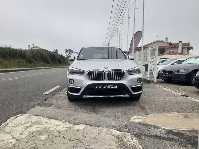 Usado BMW X1 xLine 116 HP (85 kW) 2016 Cinzento prata metalizado SUV
