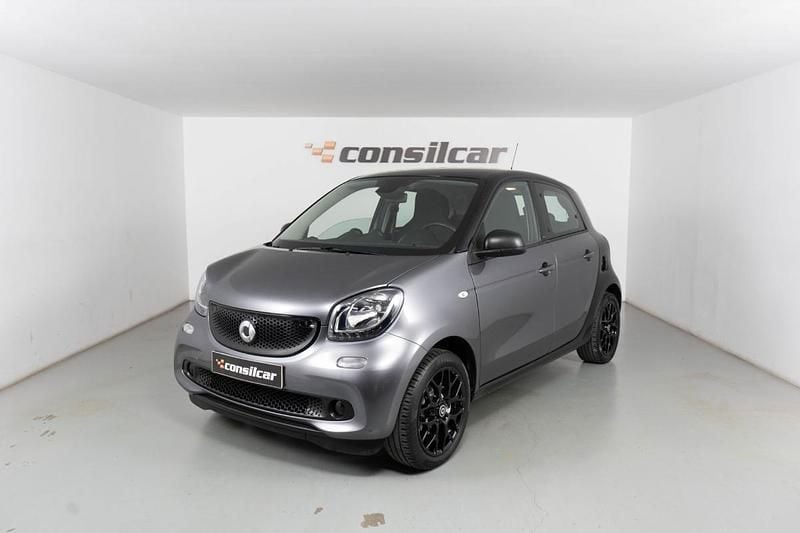 Cinza Usado 2019 Smart ForFour Passion Citadino | € 13.780 (Preço justo) - Imagem 1/4