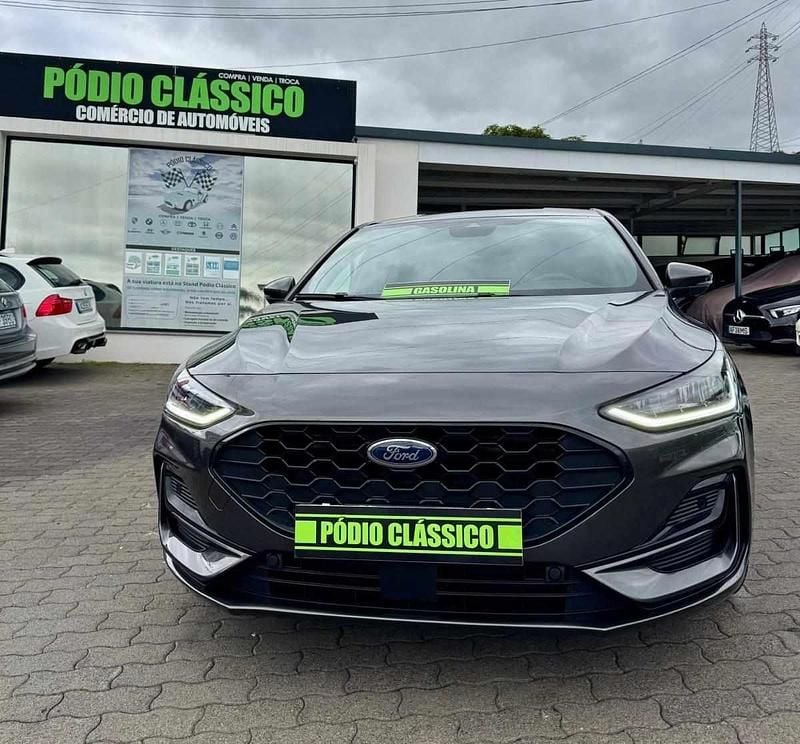 Usado Ford Focus 125 HP (91 kW) 2023 Cinzento Citadino