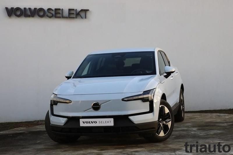 Azul Usado 2025 Volvo EX30 Core SUV | € 37.700 (Caro) - Imagem 1/4