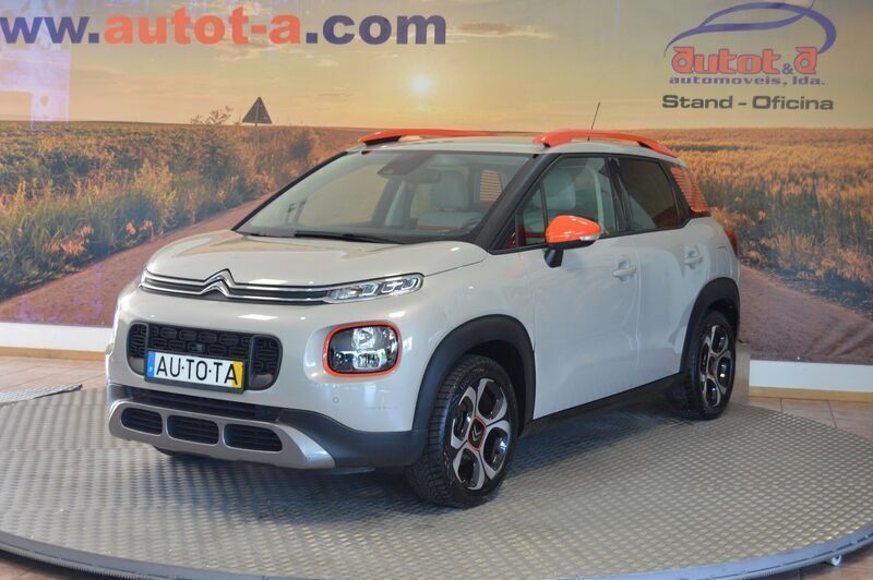 Bege Usado 2019 Citroën C3 PureTech Citadino | € 14.500 (Preço justo) - Imagem 1/4