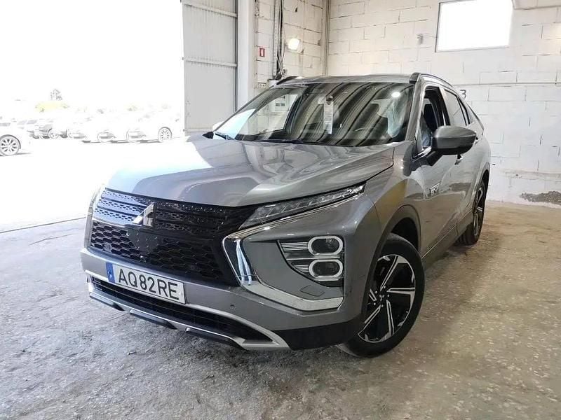 Cinza Usado 2022 Mitsubishi Eclipse Cross SUV | € 30.200 (Preço justo) - Imagem 1/4