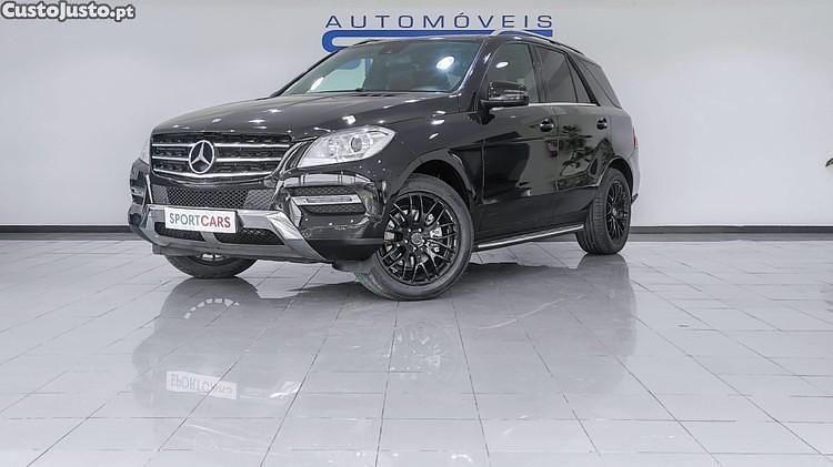 Preto Usado 2014 Mercedes ML250 SUV | € 25.950 - Imagem 1/1