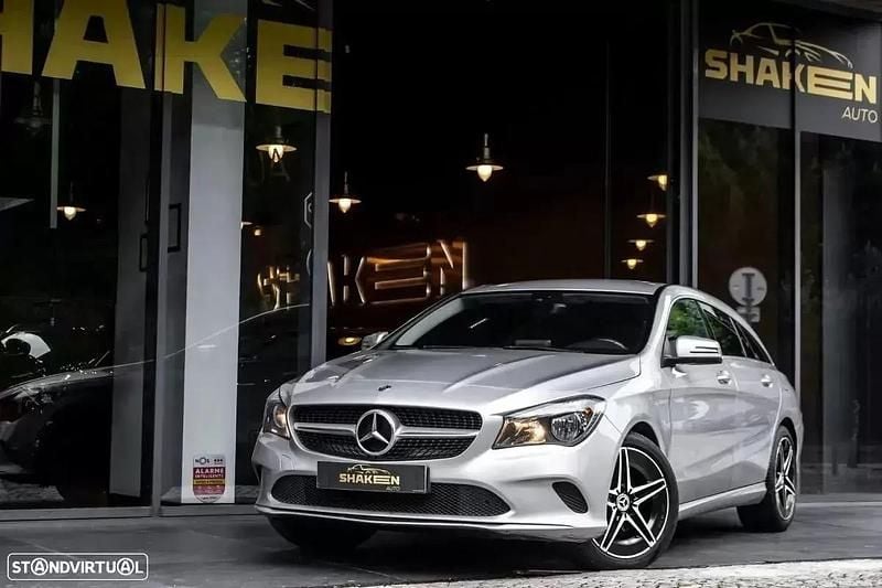 Cinzento Usado 2018 Mercedes CLA200 Shooting Brake Carrinha | € 19.450 (Bom preço) - Imagem 1/4