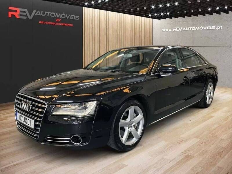 Preto Usado 2010 Audi A8 Sedan | € 16.500 - Imagem 1/4