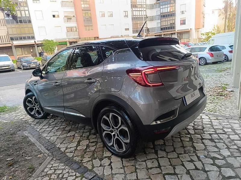 Usado Renault Captur Intens 160 HP (117 kW) 2022 Cinza SUV