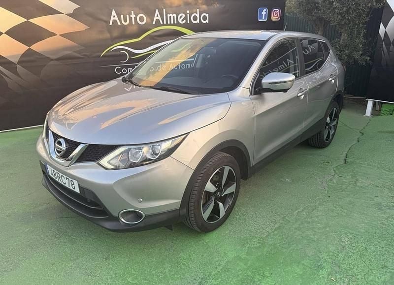 Cinzento Usado 2016 Nissan Qashqai SUV | € 14.500 (Preço justo) - Imagem 1/4