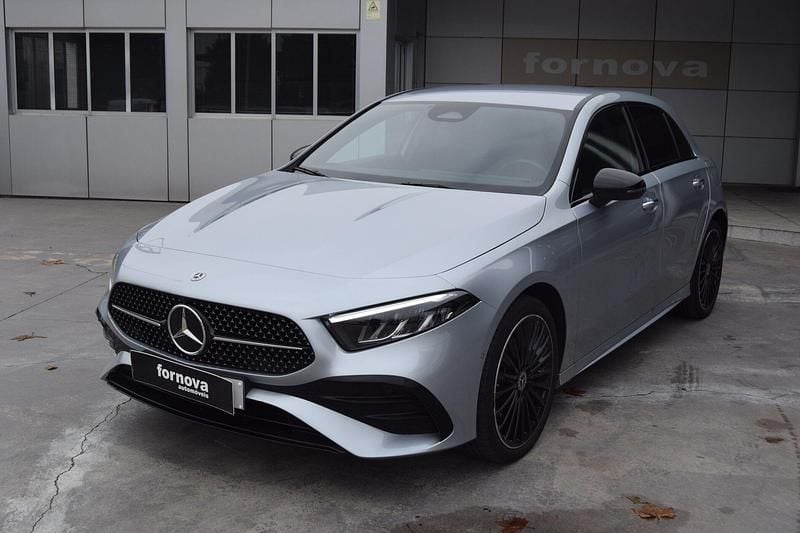 Cinza Usado 2024 Mercedes A250 AMG line Sedan | € 38.500 (Preço justo) - Imagem 1/4