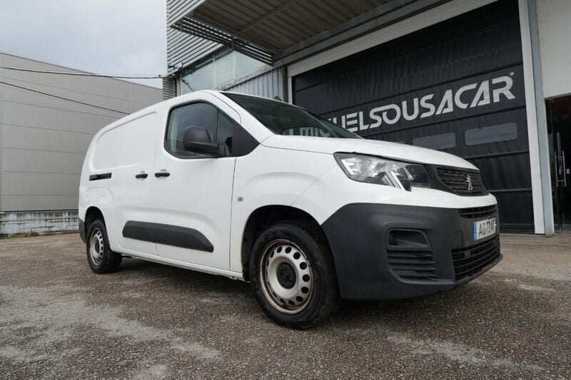 Branco Usado 2021 Peugeot Partner Monovolume | € 13.000 (Preço justo) - Imagem 1/4