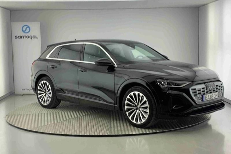 Preto Usado 2023 Audi Q8 e-tron S-Line SUV | € 54.990 (Preço justo) - Imagem 1/4