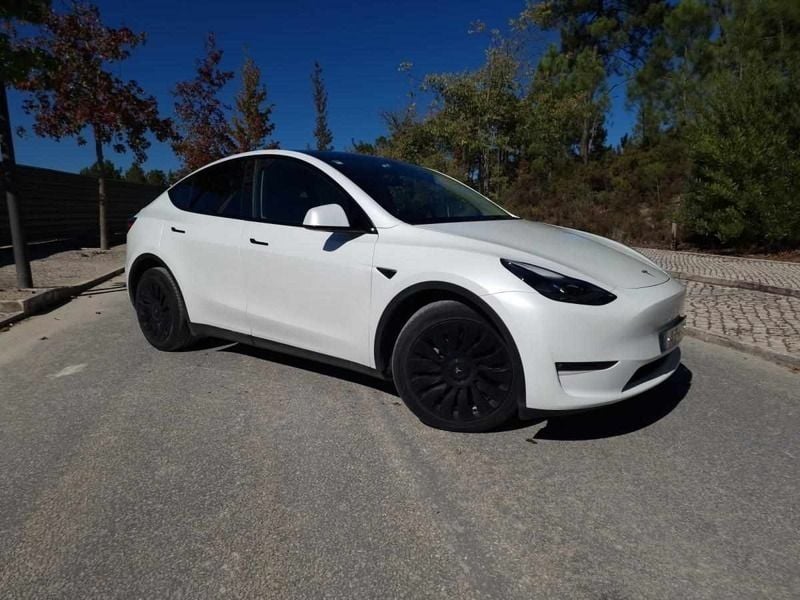 Branco Usado 2023 Tesla Model Y Long Range AWD SUV | € 44.400 (Caro) - Imagem 1/4
