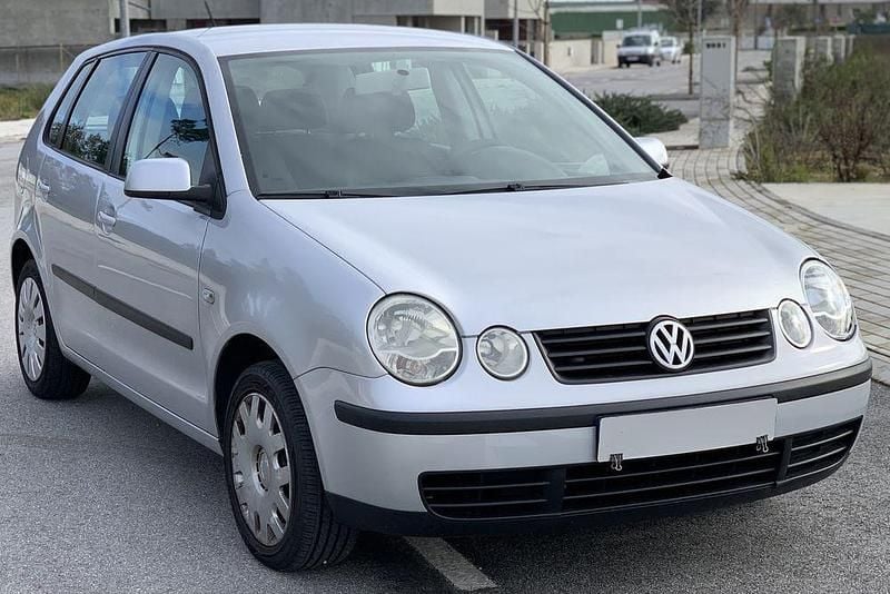 Usado 2004 VW Polo Sedan | € 3.650 (Preço justo) - Imagem 1/4