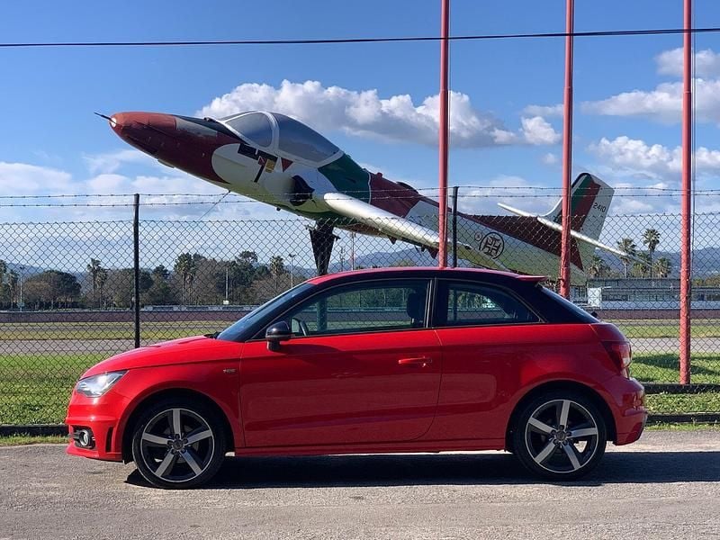 Usado Audi A1 S-Line 86 HP (63 kW) 2013 Vermelho Citadino