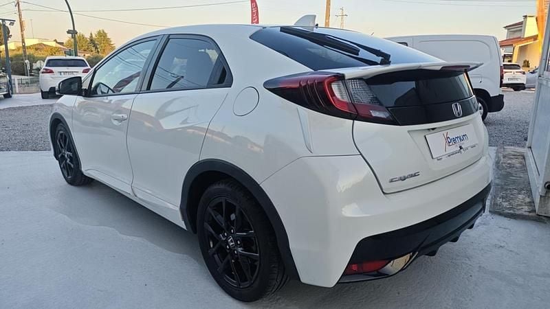 Usado Honda Civic 120 HP (88 kW) 2017 Branco