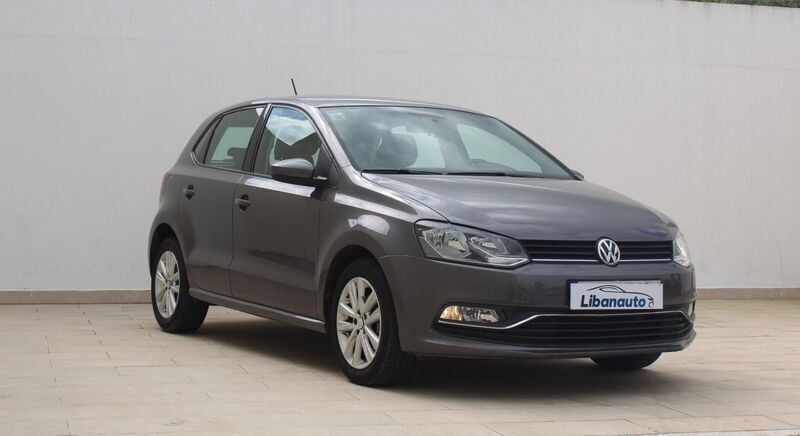 Cinza Usado 2016 VW Polo Trendline Citadino | € 12.500 (Preço justo) - Imagem 1/4