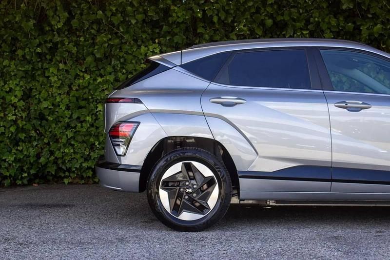 Cinza Usado 2023 Hyundai Kauai SUV | € 32.500 - Imagem 1/1
