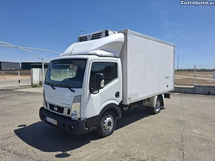 Branco Usado 2015 Nissan Cabstar Pickup | € 18.000 - Imagem 1/1