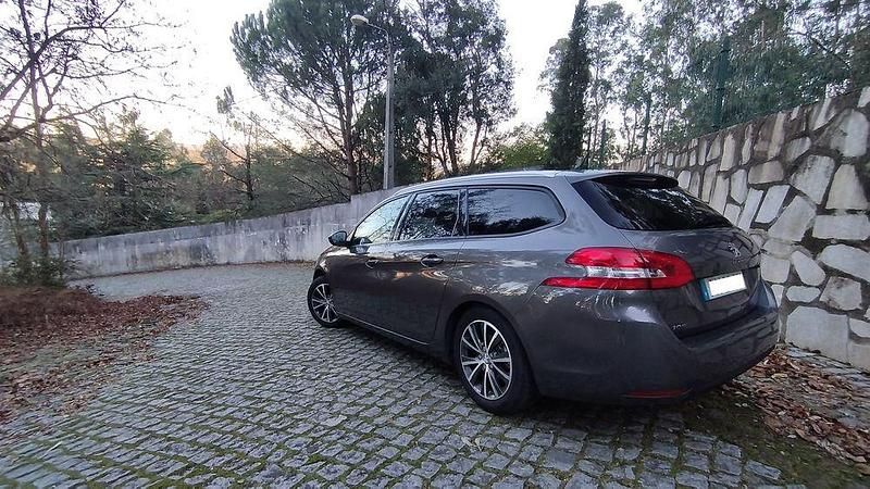 Usado Peugeot 308 SW 100 HP (73 kW) 2016 Carrinha