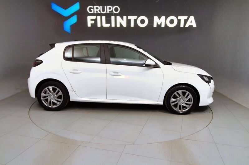 Branco Usado 2020 Peugeot 208 Business-Line Citadino | € 14.990 (Preço justo) - Imagem 1/4