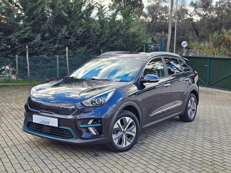 Usado Kia e-Niro 150 kW (204 HP) 2020 Azul SUV