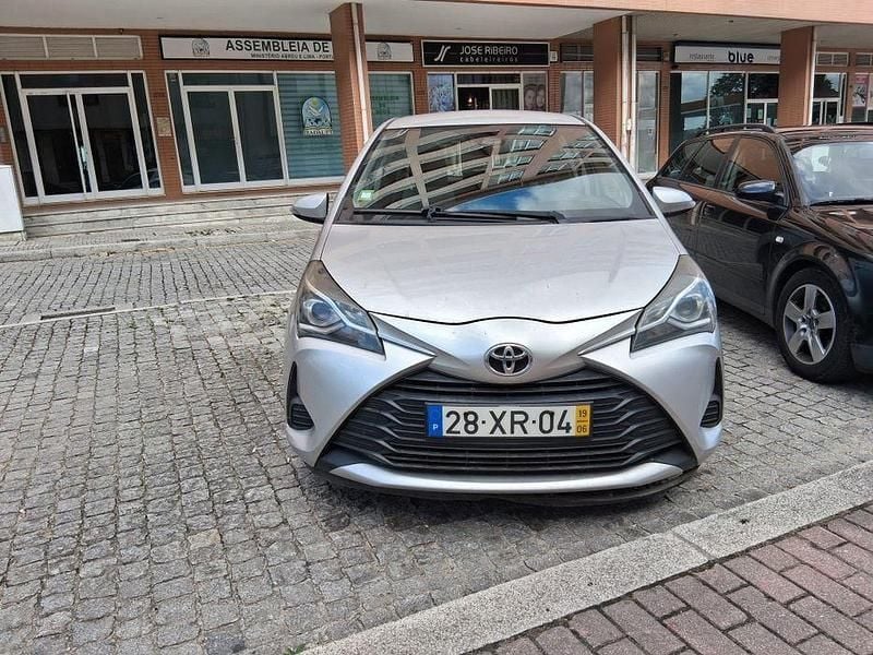 Usado 2019 Toyota Yaris Comfort Sedan | € 13.750 (Preço justo) - Imagem 1/4
