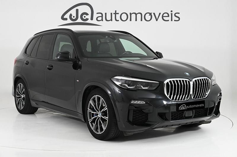 Preto Usado 2021 BMW X5 SUV | € 59.900 - Imagem 1/4