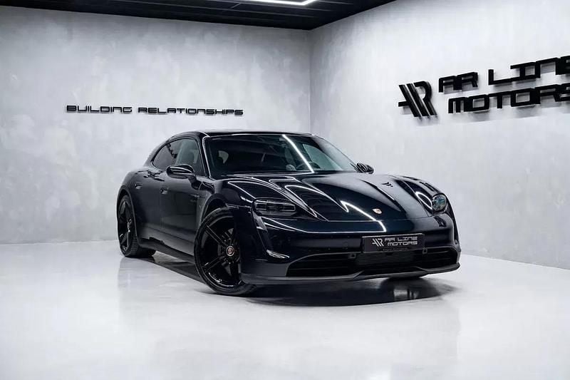 Usado Porsche Taycan Sport Turismo 319 kW (435 HP) 2023 Preto Carrinha
