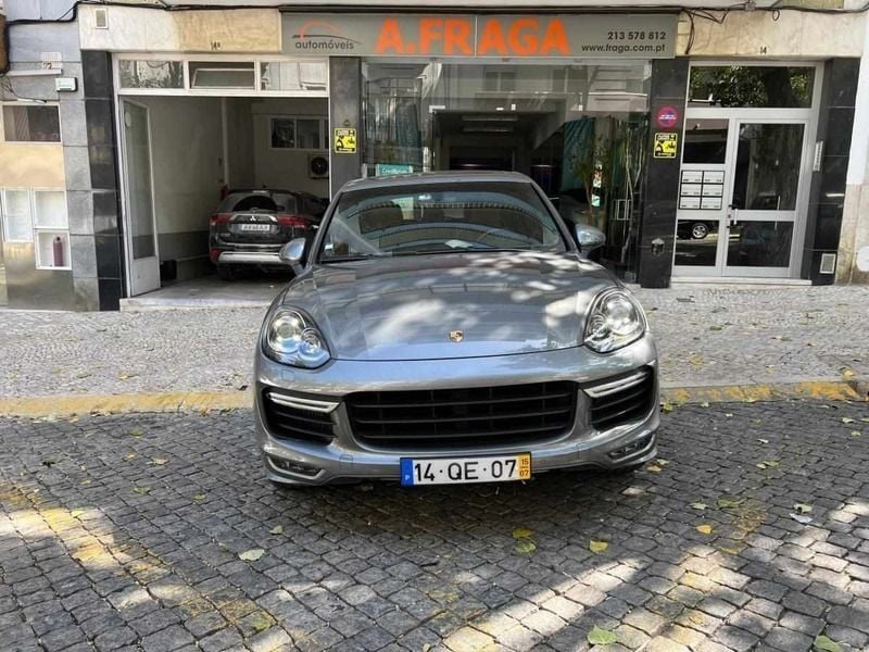Usado Porsche Cayenne GTS 441 HP (324 kW) 2015 Cinzento SUV