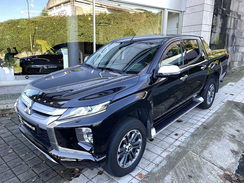 Usado Mitsubishi L200 150 HP (110 kW) 2022 Preto cinzento, preto Pickup