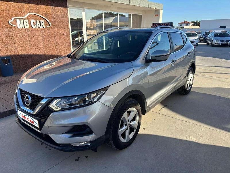 Usado Nissan Qashqai 110 HP (80 kW) 2018 Cinzento SUV