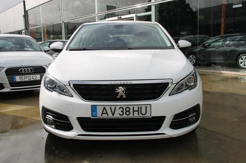 Usado Peugeot 308 130 HP (95 kW) 2018 Branco
