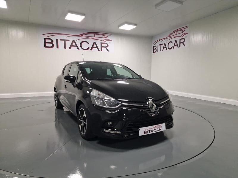 Preto Usado 2017 Renault Clio IV LIMITED Citadino | € 13.950 (Caro) - Imagem 1/4