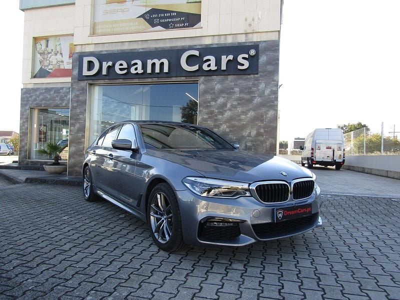 Cinza Usado 2021 BMW 530 Coupé | € 37.999 - Imagem 1/4