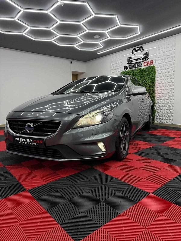 Usado Volvo V40 120 HP (88 kW) 2015 Antracite