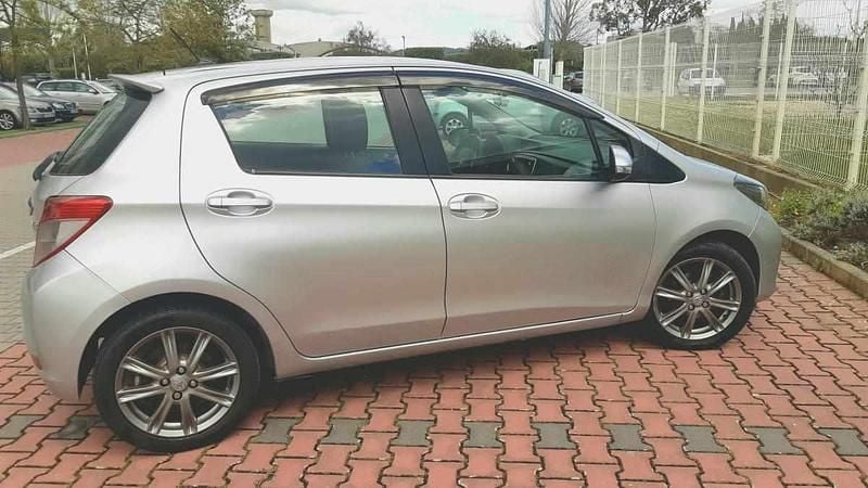 Cinzento Usado 2012 Toyota Yaris Citadino | € 6.500 (Bom preço) - Imagem 1/4
