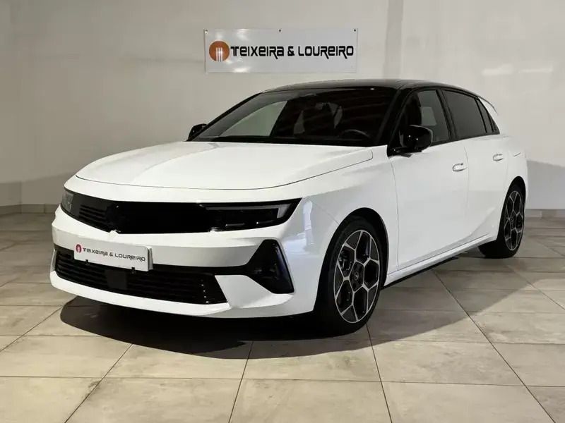 Branco Usado 2023 Opel Astra Citadino | € 31.750 (Preço justo) - Imagem 1/4