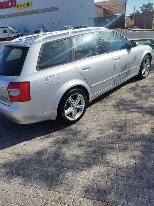 Usado 2003 Audi A4 Sedan | € 4.650 (Bom preço) - Imagem 1/4