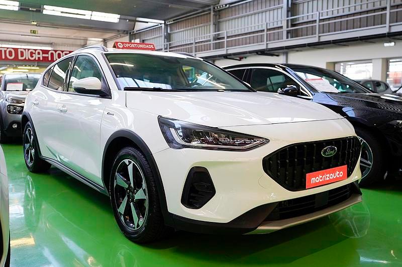 Branco Usado 2024 Ford Focus Active X | € 22.999 (Preço justo) - Imagem 1/4