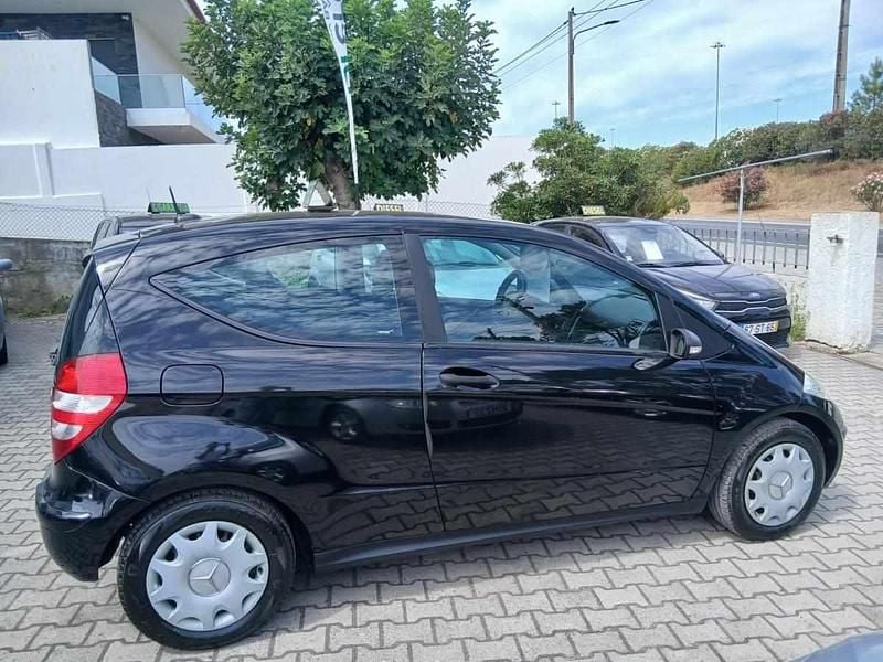 Preto Usado 2007 Mercedes A180 Citadino | € 5.950 (Preço justo) - Imagem 1/4